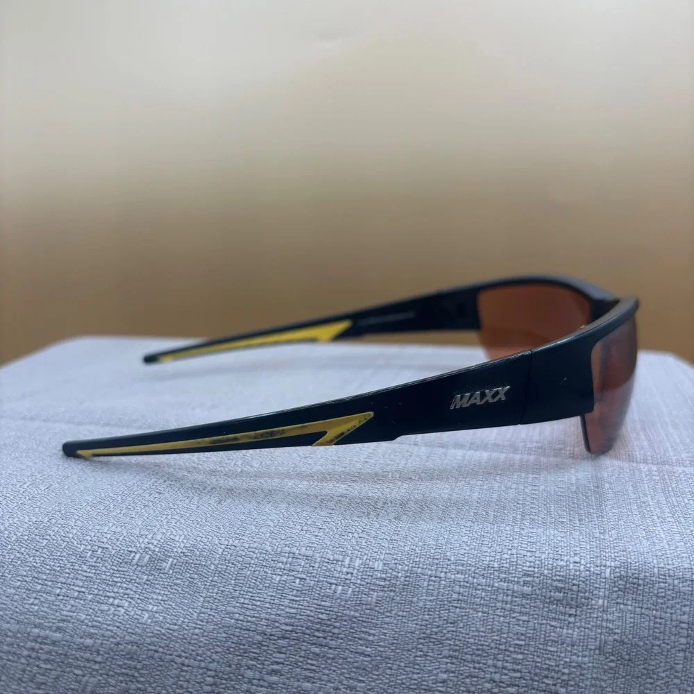 Maxx Sunglasses Maxx 7 Sport Mens OS Black Excellent Gorpcore